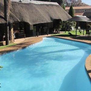 Aero Guest Lodge Kempton Park